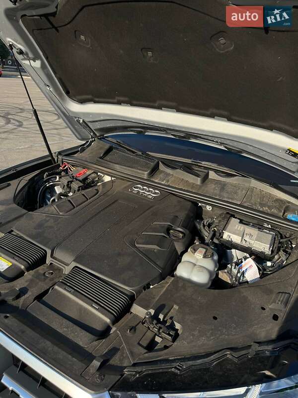 Позашляховик / Кросовер Audi Q7 2017 в Києві фото 28 Позашляховик / Кросовер Audi Q7 2017 в Києві