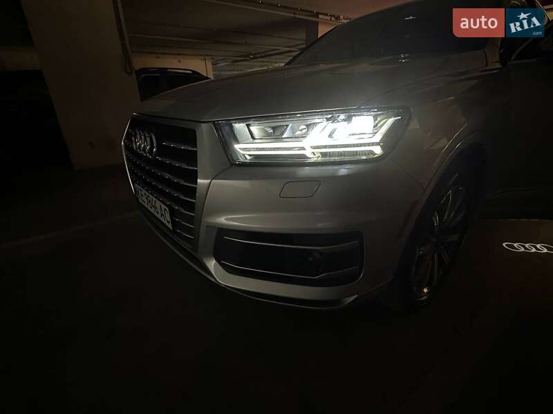 Позашляховик / Кросовер Audi Q7 2017 в Києві фото 33 Позашляховик / Кросовер Audi Q7 2017 в Києві