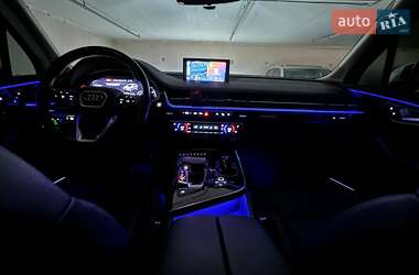 Позашляховик / Кросовер Audi Q7 2017 в 
