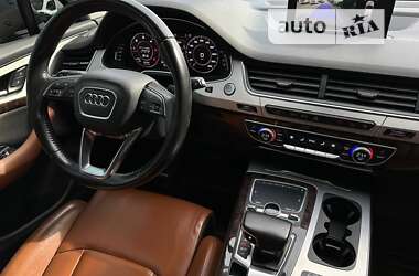 Внедорожник / Кроссовер Audi Q7 2015 в Ровно