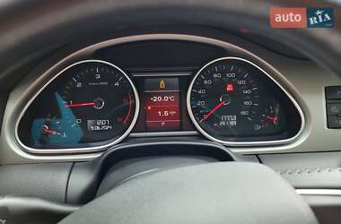 Внедорожник / Кроссовер Audi Q7 2014 в 
