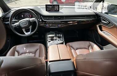 Внедорожник / Кроссовер Audi Q7 2018 в 