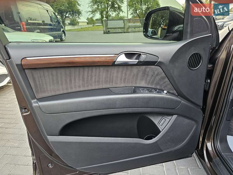 Позашляховик / Кросовер Audi Q7 2012 в Коломиї