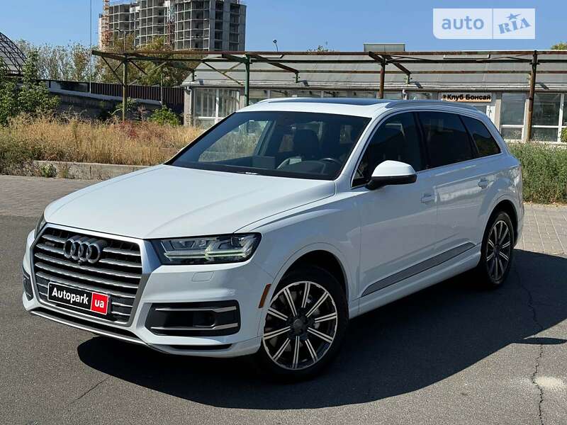 Позашляховик / Кросовер Audi Q7 2016 в Києві