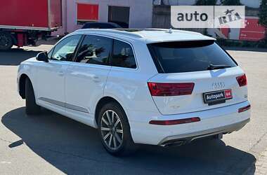 Позашляховик / Кросовер Audi Q7 2016 в Києві