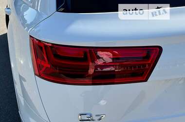 Позашляховик / Кросовер Audi Q7 2016 в Києві