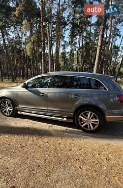 Позашляховик / Кросовер Audi Q7 2013 в Чернігові