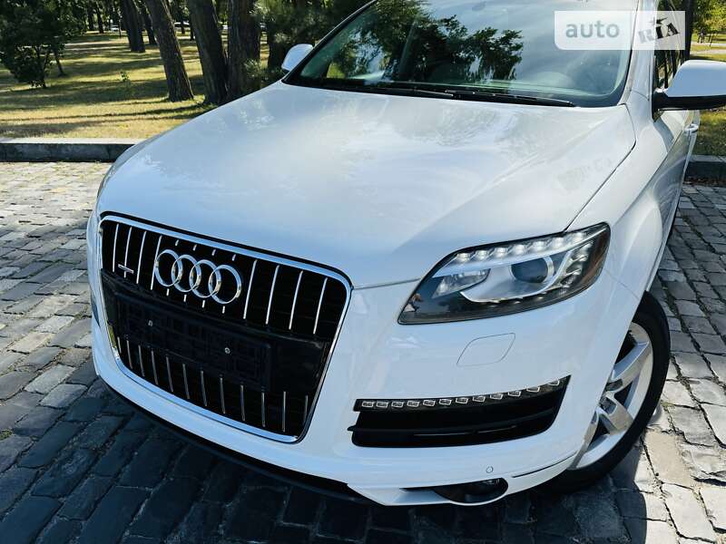 Внедорожник / Кроссовер Audi Q7 2014 в Киеве