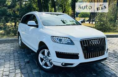 Внедорожник / Кроссовер Audi Q7 2014 в Киеве