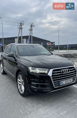 Внедорожник / Кроссовер Audi Q7 2017 в 