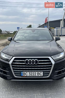 Внедорожник / Кроссовер Audi Q7 2017 в 