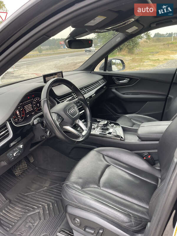 Позашляховик / Кросовер Audi Q7 2017 в Бродах