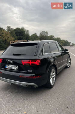 Внедорожник / Кроссовер Audi Q7 2017 в 