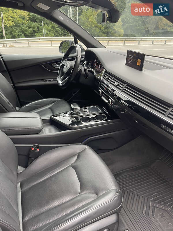 Позашляховик / Кросовер Audi Q7 2017 в Бродах