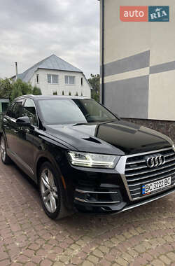 Внедорожник / Кроссовер Audi Q7 2017 в 