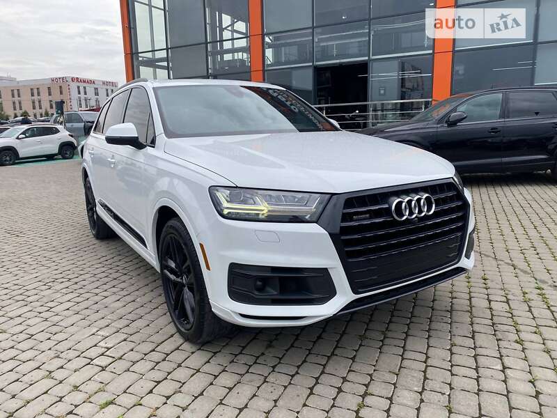 Audi Q7 