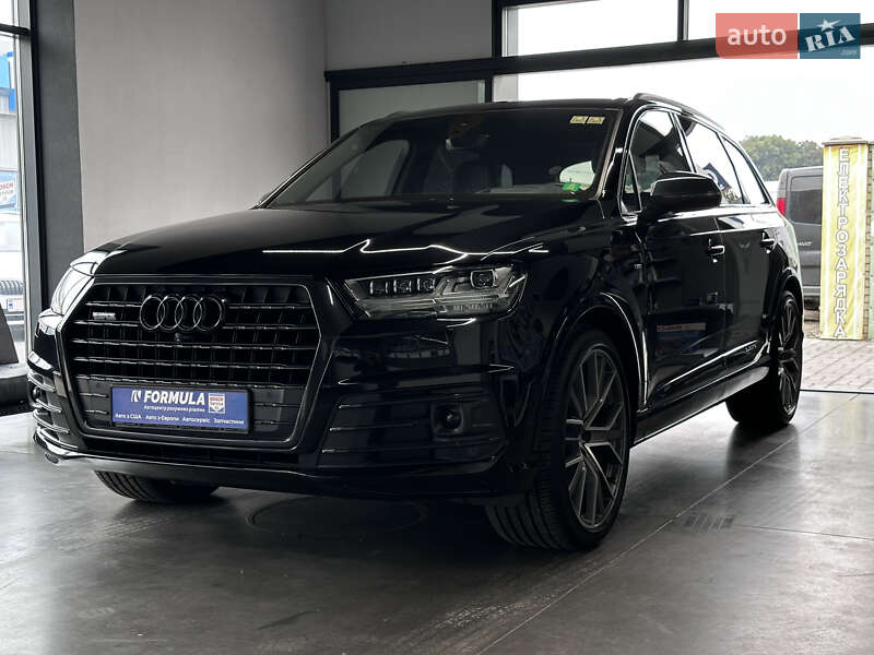 Внедорожник / Кроссовер Audi Q7 2017 в Нововолынске