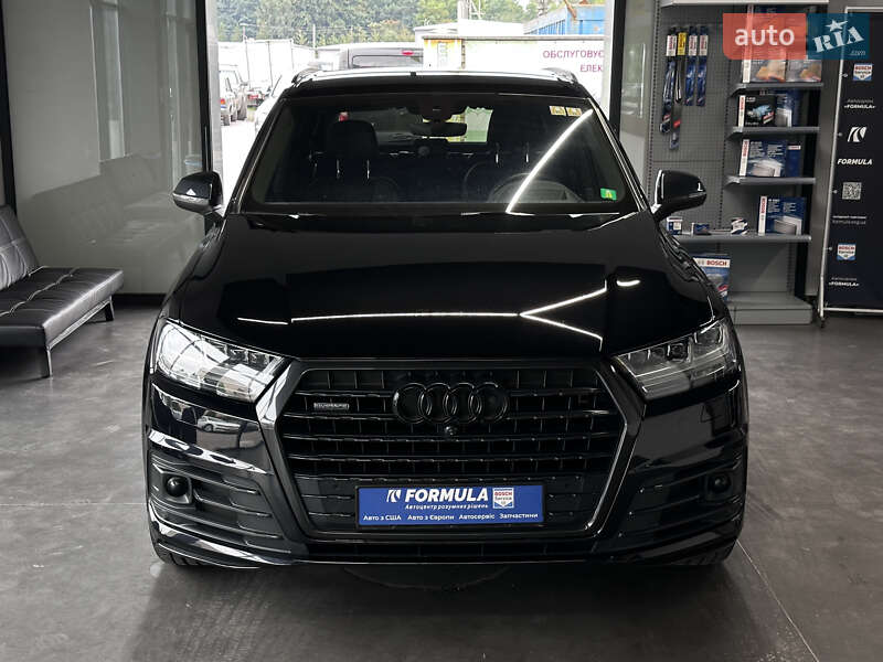 Внедорожник / Кроссовер Audi Q7 2017 в Нововолынске