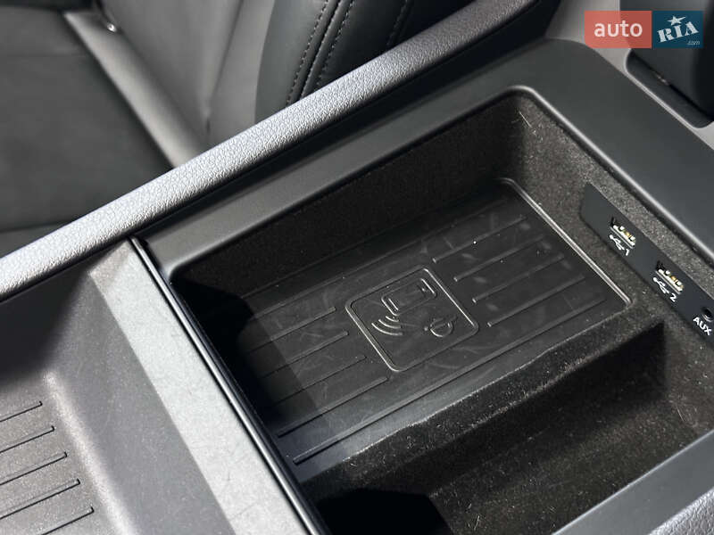 Внедорожник / Кроссовер Audi Q7 2017 в Нововолынске