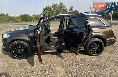 Позашляховик / Кросовер Audi Q7 2013 в 