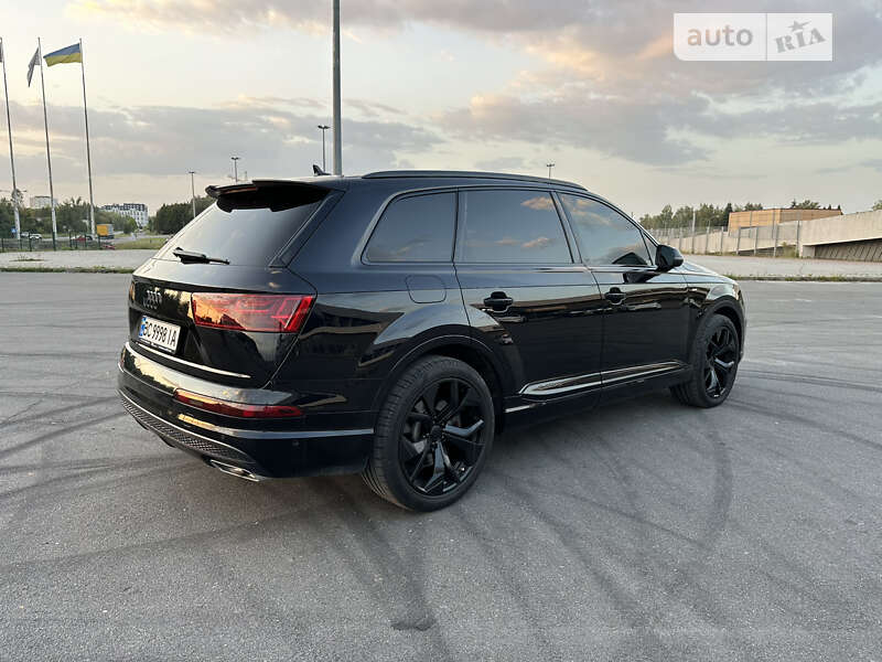 Позашляховик / Кросовер Audi Q7 2015 в Львові