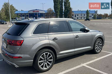 Внедорожник / Кроссовер Audi Q7 2016 в 