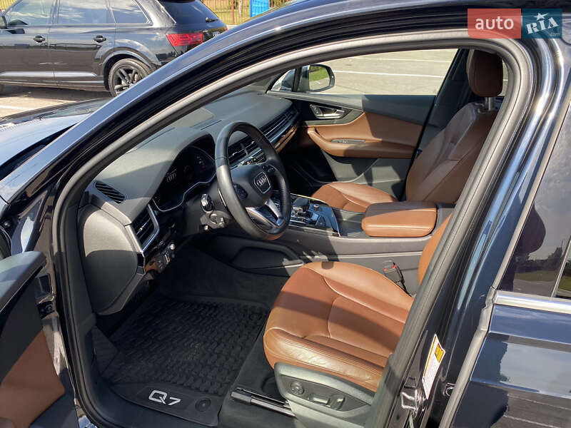 Внедорожник / Кроссовер Audi Q7 2017 в Луцке