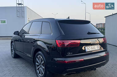 Позашляховик / Кросовер Audi Q7 2017 в Мукачевому