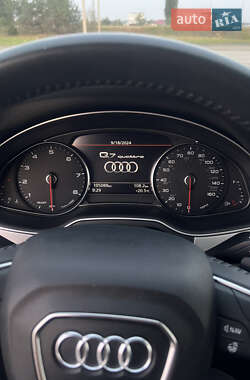 Внедорожник / Кроссовер Audi Q7 2018 в 