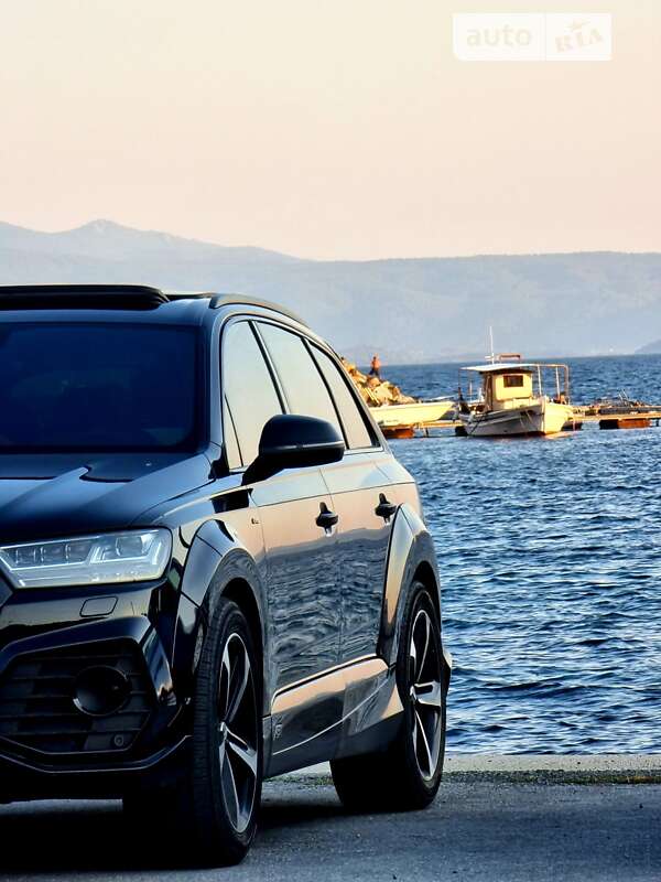 Позашляховик / Кросовер Audi Q7 2016 в Києві фото 2 Позашляховик / Кросовер Audi Q7 2016 в Києві