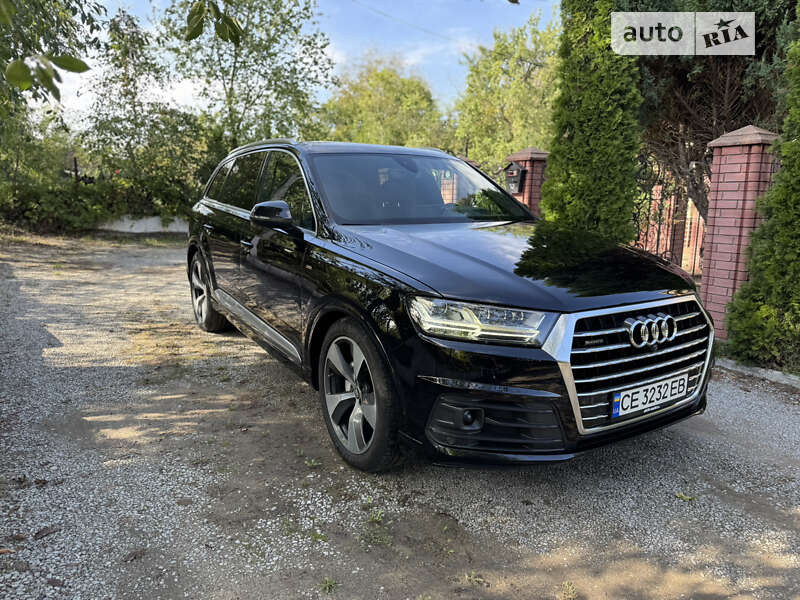 Позашляховик / Кросовер Audi Q7 2015 в 