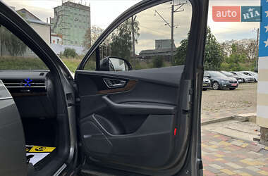 Внедорожник / Кроссовер Audi Q7 2016 в 