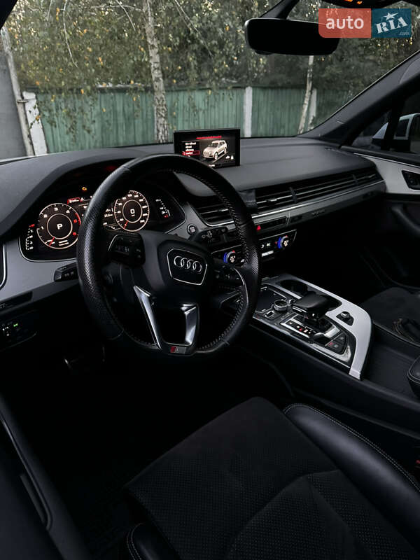 Позашляховик / Кросовер Audi Q7 2017 в Житомирі