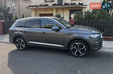 Внедорожник / Кроссовер Audi Q7 2018 в 