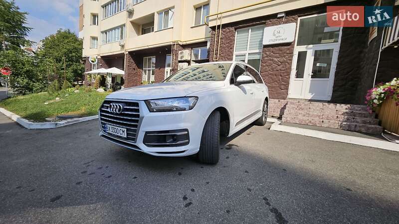 Позашляховик / Кросовер Audi Q7 2016 в Хмельницькому