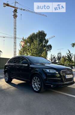 Позашляховик / Кросовер Audi Q7 2013 в Києві