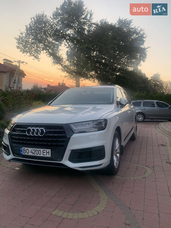 Внедорожник / Кроссовер Audi Q7 2015 в Тернополе
