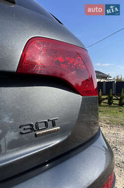 Позашляховик / Кросовер Audi Q7 2011 в Львові