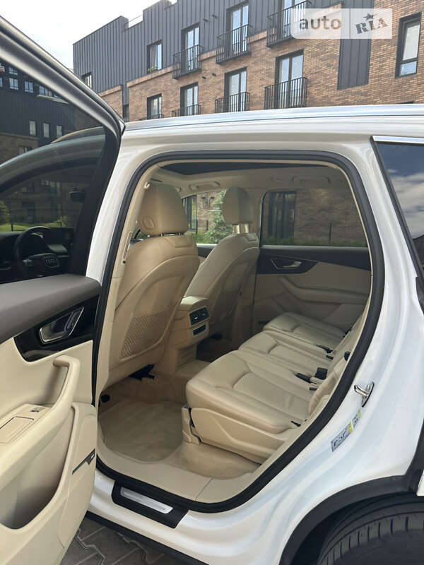 Внедорожник / Кроссовер Audi Q7 2016 в Ивано-Франковске