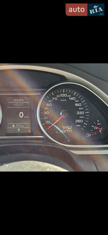 Внедорожник / Кроссовер Audi Q7 2015 в 