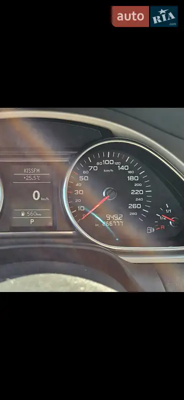 Внедорожник / Кроссовер Audi Q7 2015 в 