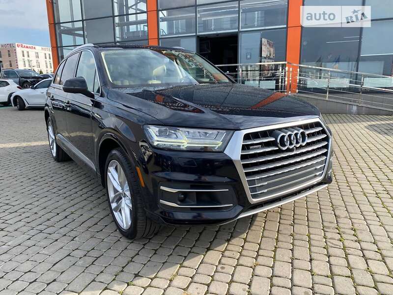 Audi Q7 