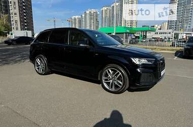 Внедорожник / Кроссовер Audi Q7 2020 в Киеве