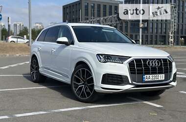 Позашляховик / Кросовер Audi Q7 2020 в Києві