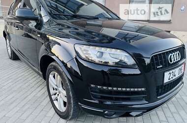 Внедорожник / Кроссовер Audi Q7 2011 в Мукачево