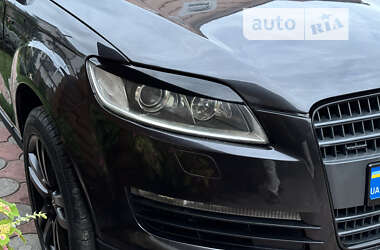 Позашляховик / Кросовер Audi Q7 2007 в Вараші