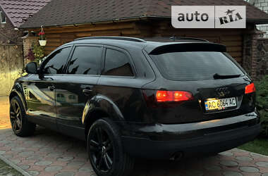 Позашляховик / Кросовер Audi Q7 2007 в Вараші