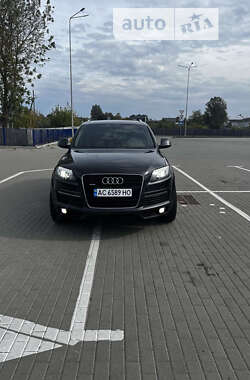 Позашляховик / Кросовер Audi Q7 2007 в 