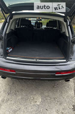 Позашляховик / Кросовер Audi Q7 2007 в 