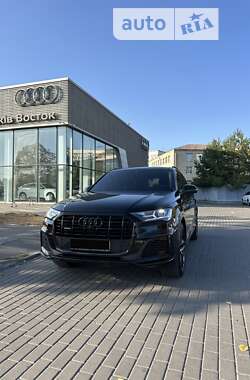 Внедорожник / Кроссовер Audi Q7 2020 в Киеве